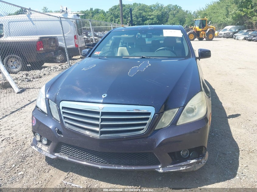 2010 MERCEDES-BENZ E 350 — zdjęcie z aukcji