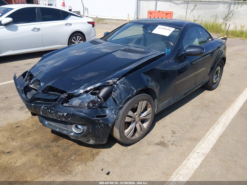 2010 MERCEDES-BENZ SLK 350 auction photo 2