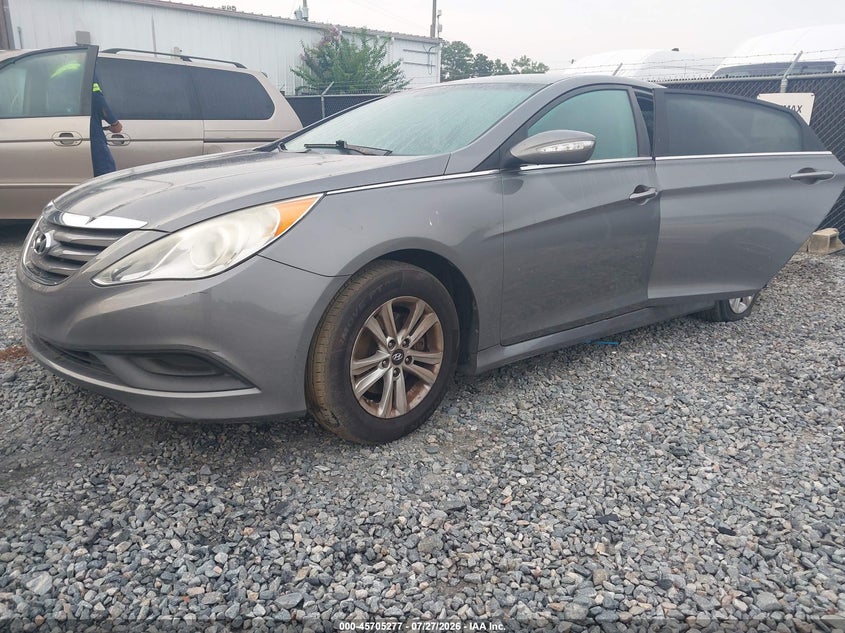2014 Hyundai Sonata Gls, Удар сзади, IAAI, VIN 5NPEB4AC5EH917526 — фото 2