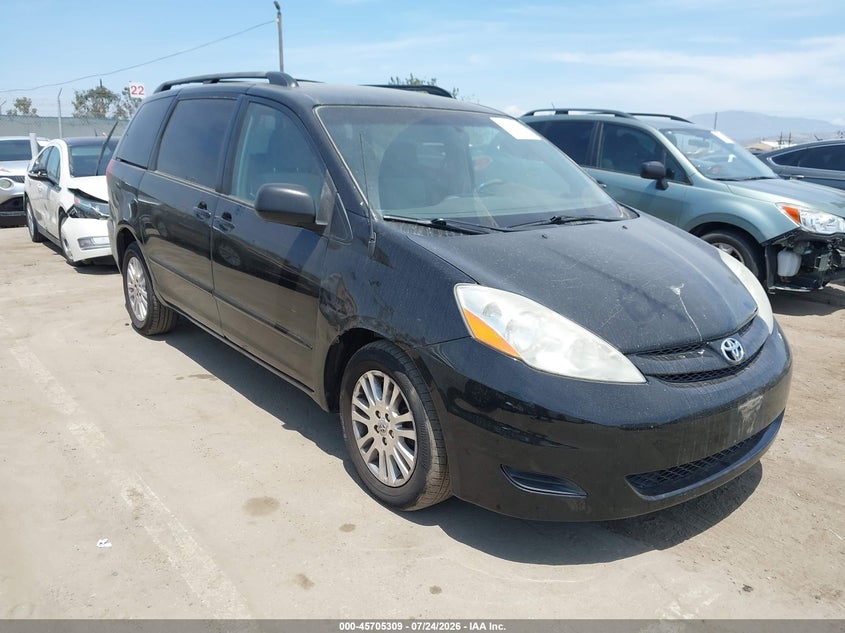 Vin: 5tdkk4cc4as318203, lot: 46203965, toyota sienna le 2010 img_1
