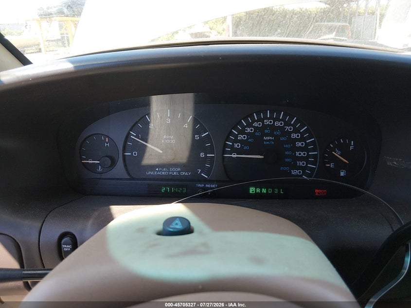2000 CHRYSLER TOWN & COUNTRY auction photo 7