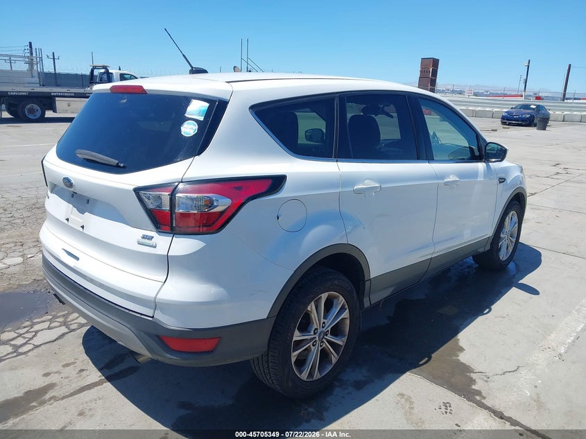 2017 FORD ESCAPE auction photo 4