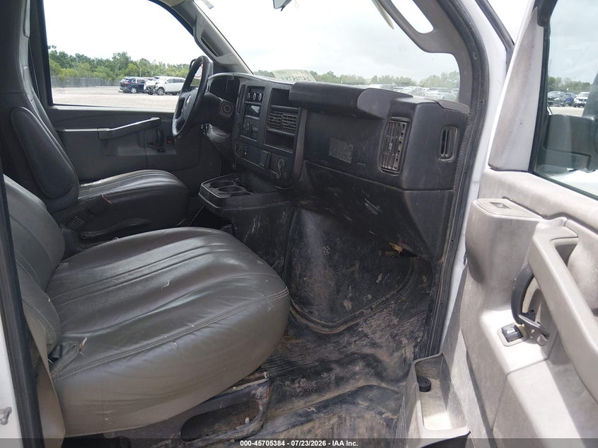 2017 CHEVROLET EXPRESS 2500 auction photo 5