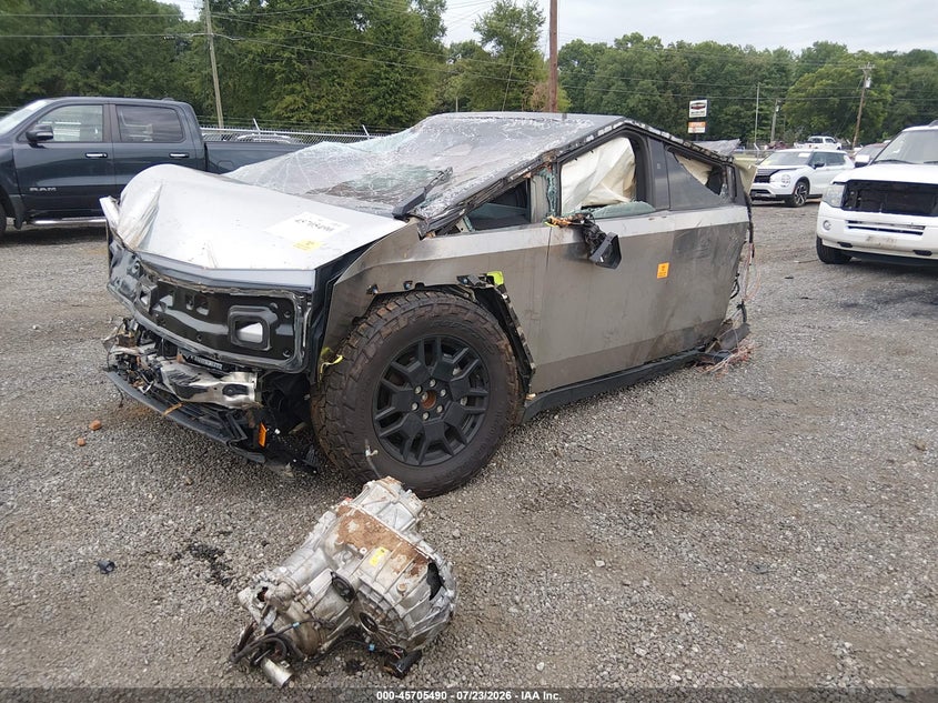2024 TESLA CYBERTRUCK auction photo 2