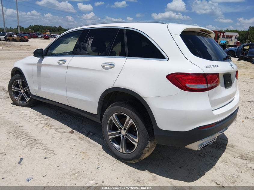 2016 MERCEDES-BENZ GLC 300 auction photo 3