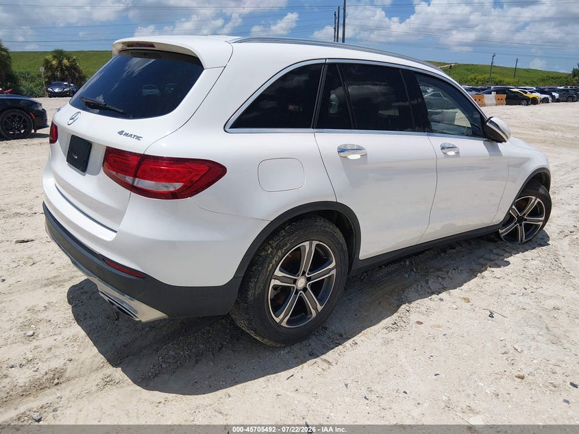 2016 MERCEDES-BENZ GLC 300 auction photo 4