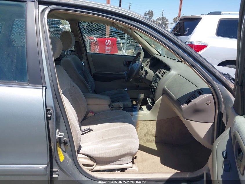 1999 TOYOTA AVALON auction photo 5