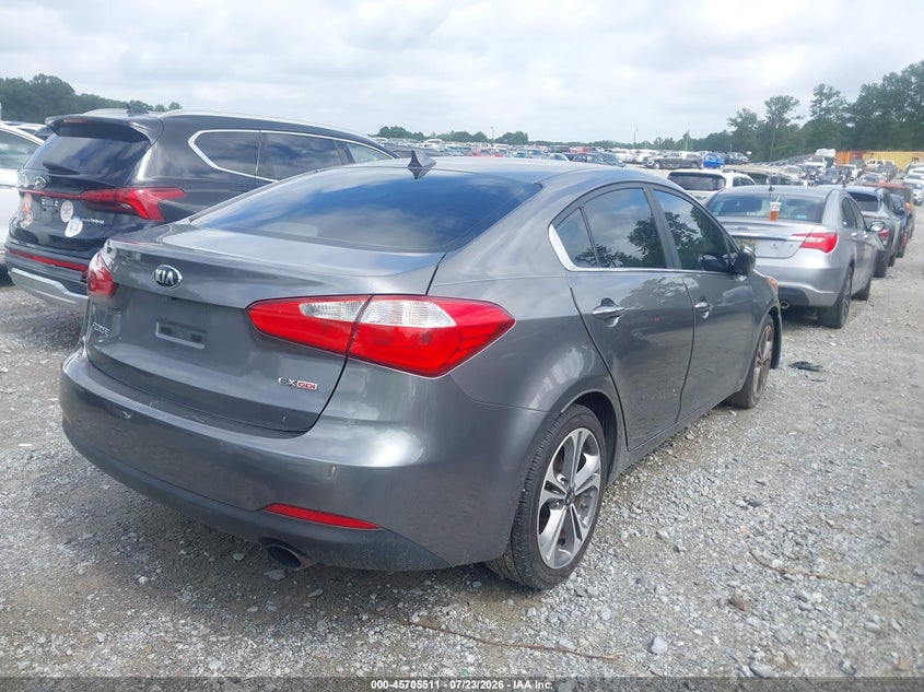 2016 KIA FORTE auction photo 4