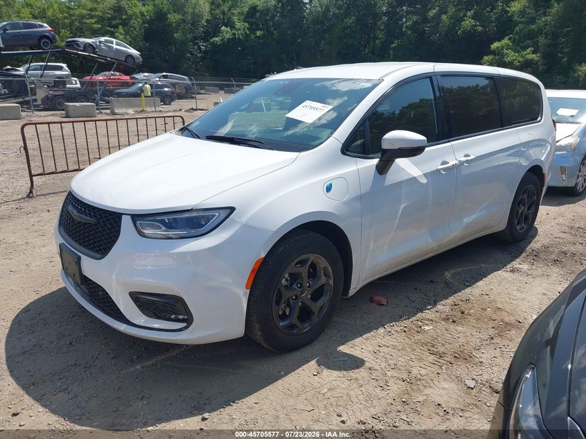 Vin: 2c4rc1l70pr543104, lot: 46204233, chrysler pacifica hybrid touring l 20232