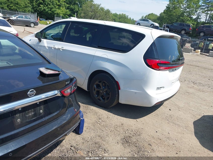 Vin: 2c4rc1l70pr543104, lot: 46204233, chrysler pacifica hybrid touring l 20233