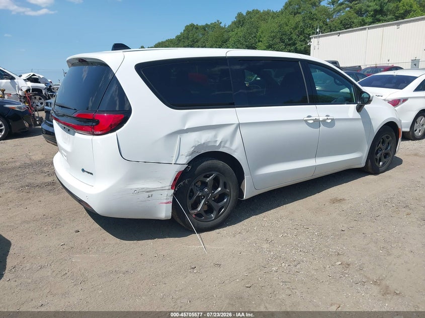 2023 CHRYSLER PACIFICA HYBRID auction photo 4