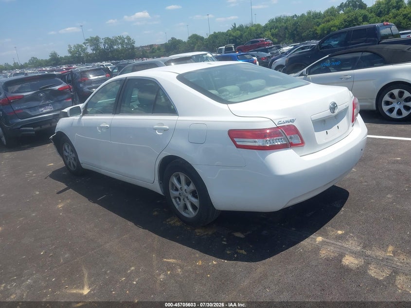 2011 TOYOTA CAMRY auction photo 3