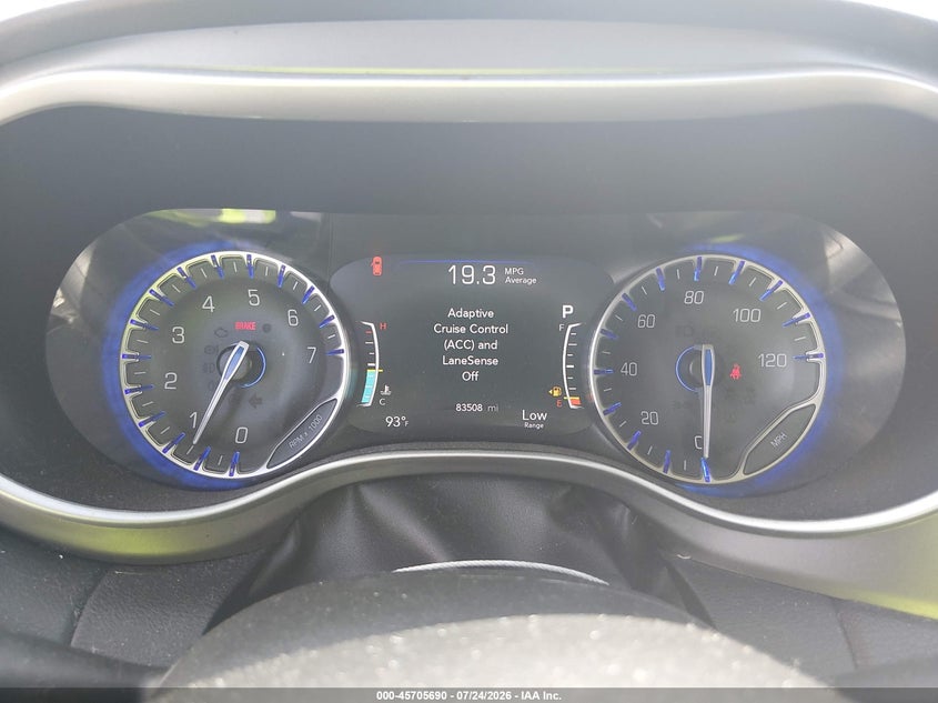 2023 CHRYSLER PACIFICA auction photo 7