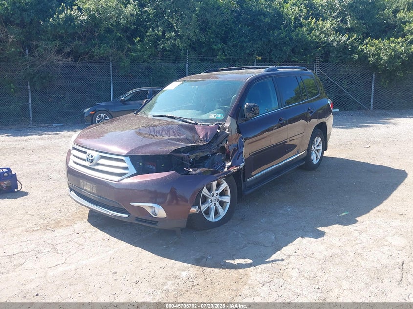 Vin: 5tdbk3eh3bs041032, lot: 46204358, toyota highlander se v6 20112