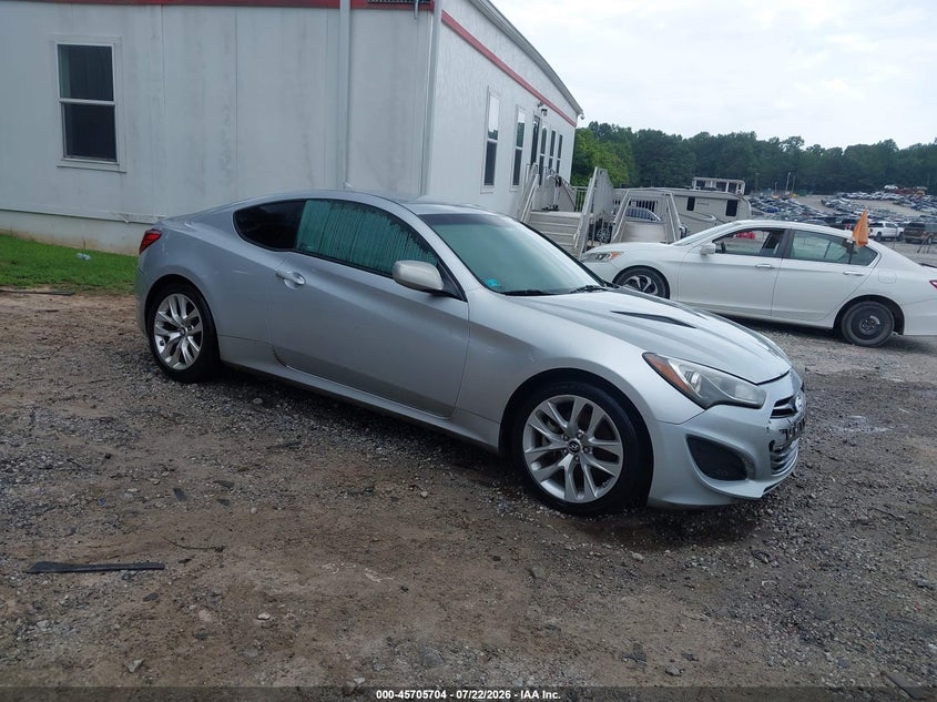 2013 HYUNDAI GENESIS auction photo 1
