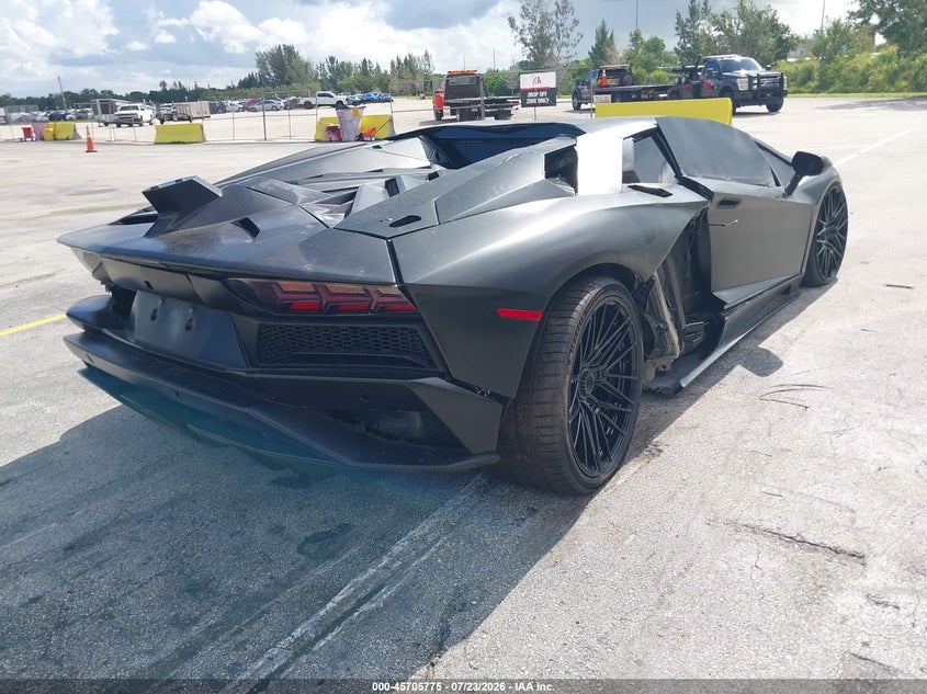 LAMBORGHINI AVENTADOR S 2018 VIN ZHWUG4ZD5JLA06879