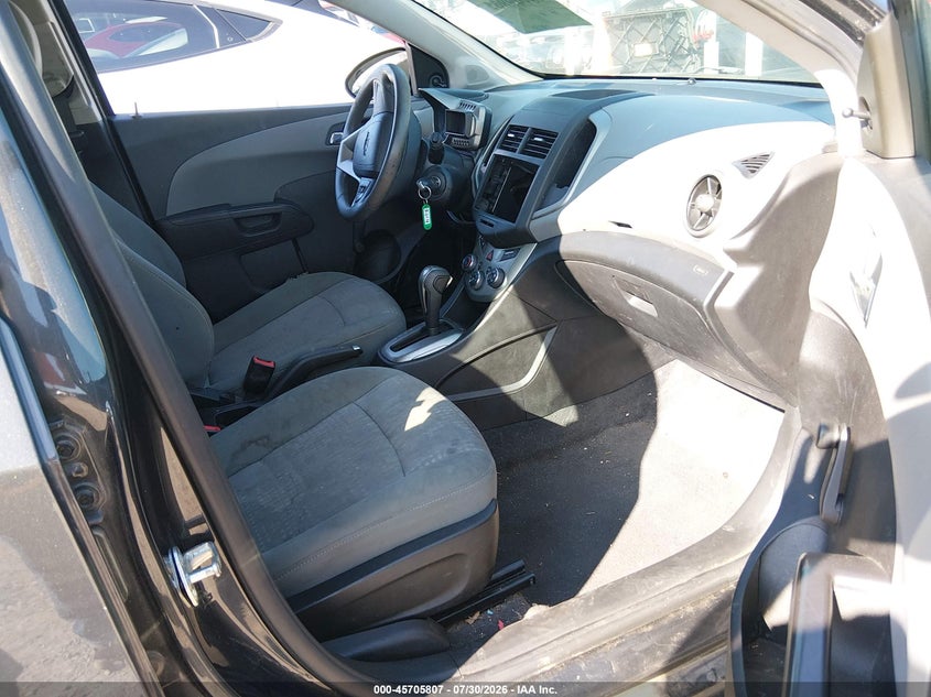 2014 CHEVROLET SONIC auction photo 5