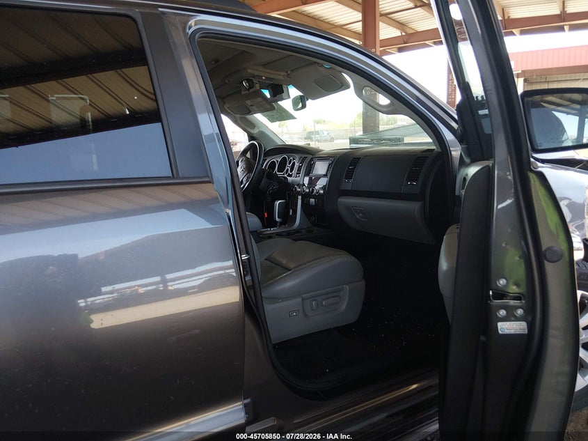 2016 TOYOTA SEQUOIA — zdjęcie 5