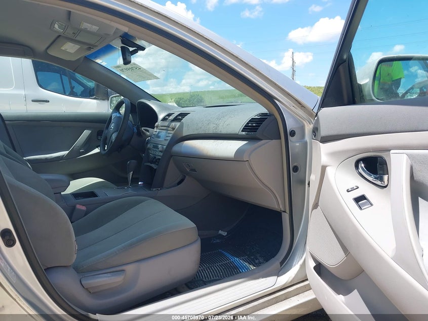 2009 TOYOTA CAMRY HYBRID auction photo 5