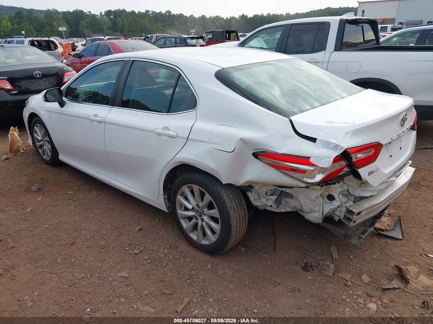 Vin: 4t1b11hk2ju140610, lot: 46204683, toyota camry le 20183