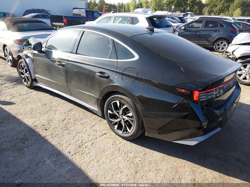 2024 HYUNDAI SONATA auction photo 3