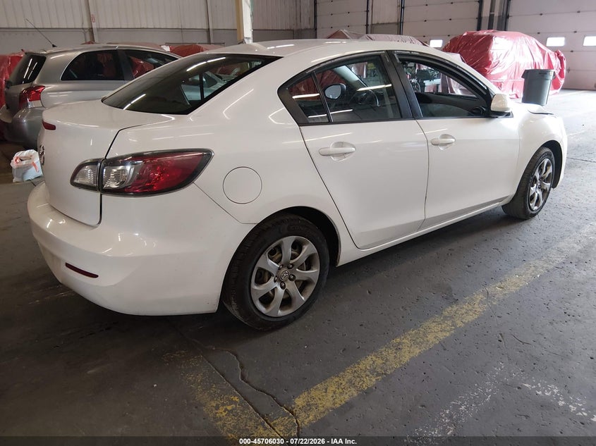 Vin: jm1bl1tg4d1722571, lot: 46204686, mazda mazda3 i sv 20134
