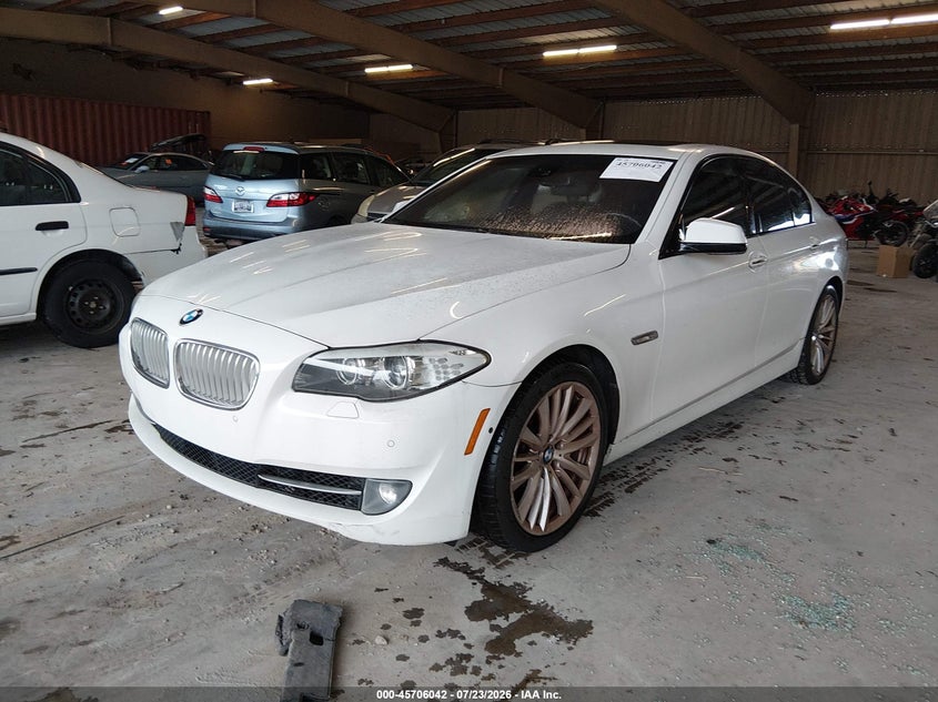 2011 BMW 550I auction photo 2
