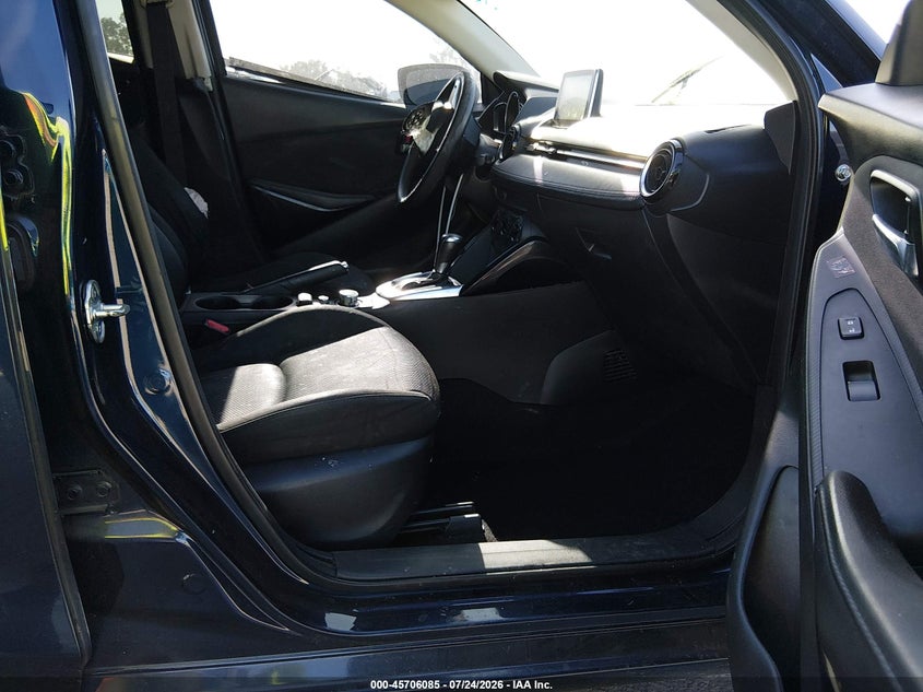 2016 SCION IA auction photo 5