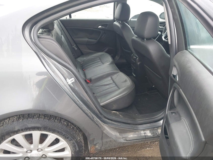 2011 BUICK REGAL auction photo 8