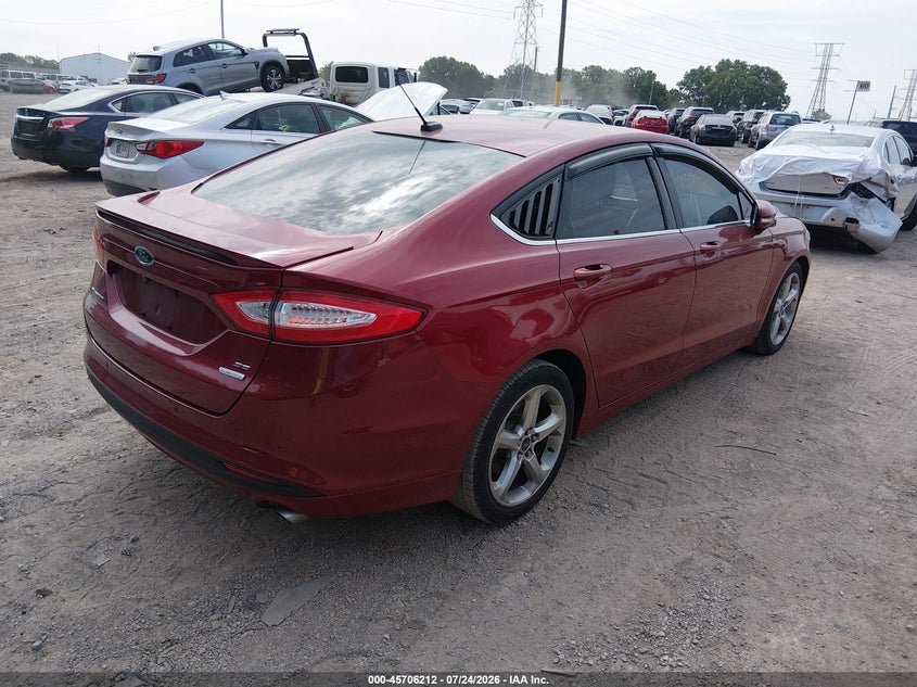 2015 FORD FUSION auction photo 4