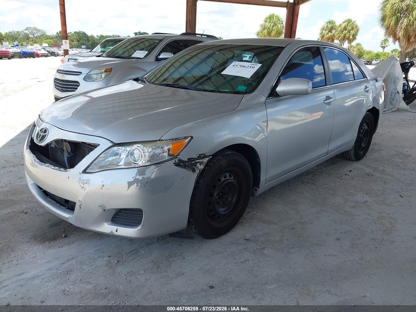2010 TOYOTA CAMRY auction photo 2