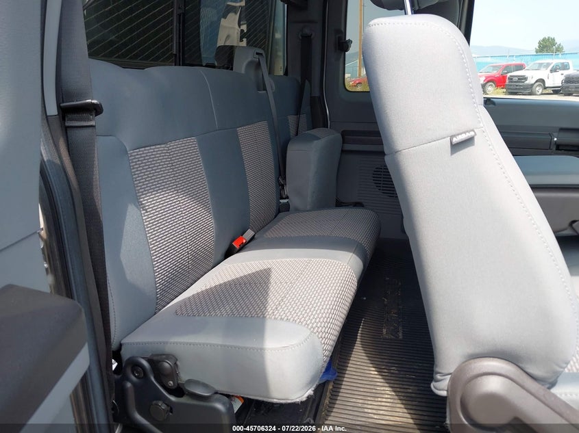 2011 FORD F-350 auction photo 8