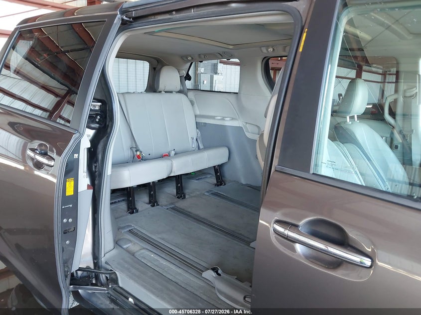 2013 TOYOTA SIENNA VAN 3.5L V-6 DOHC, VVT, 266HP