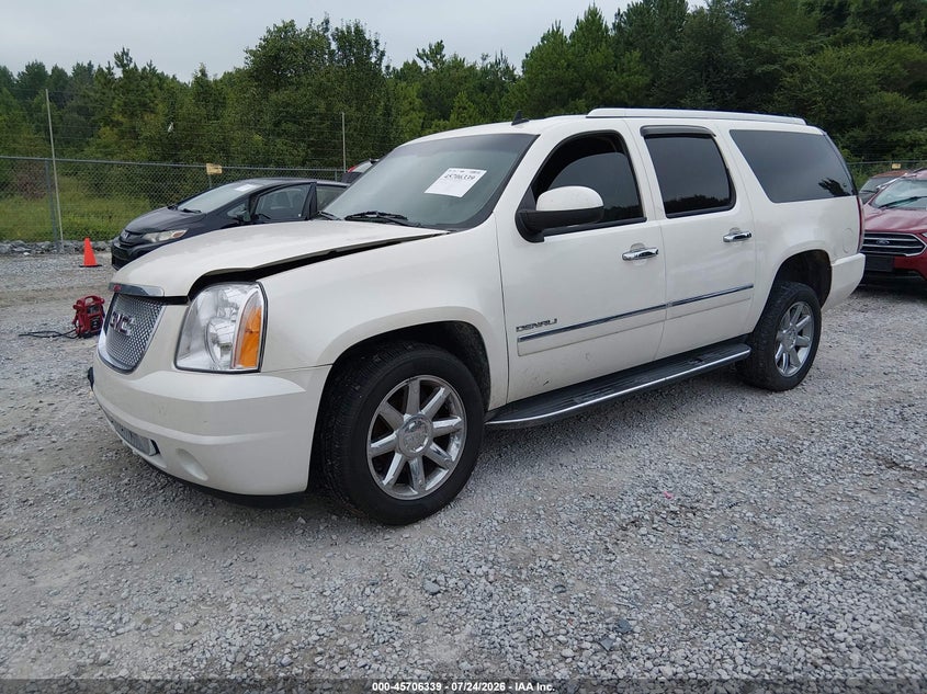 2011 GMC YUKON XL 1500 auction photo 2