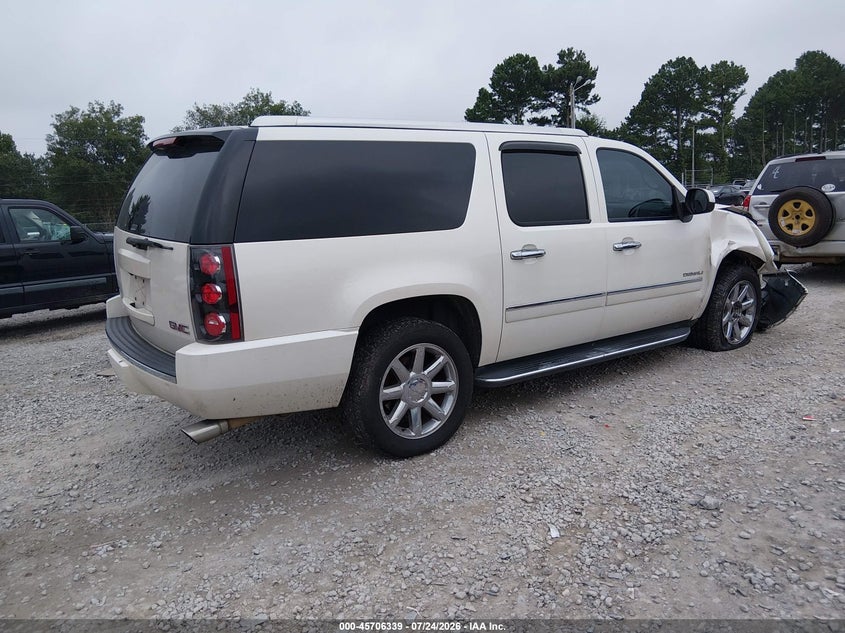 2011 GMC YUKON XL 1500 auction photo 4