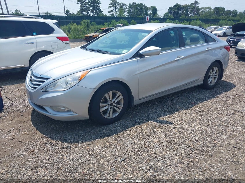 2013 HYUNDAI SONATA auction photo 2