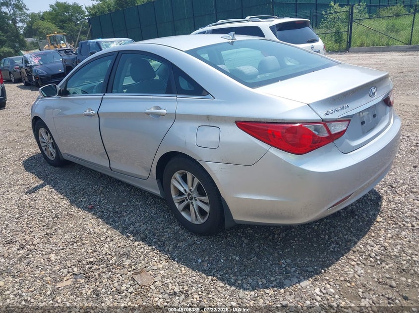 2013 HYUNDAI SONATA auction photo 3