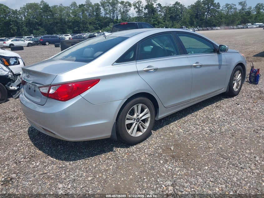 2013 HYUNDAI SONATA auction photo 4