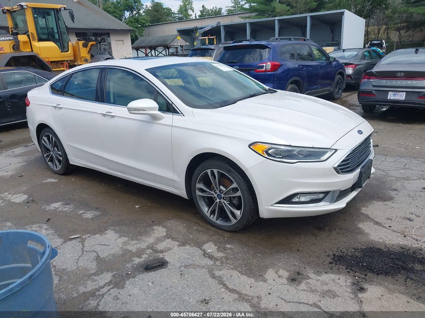 2017 Ford Platinum/titanium