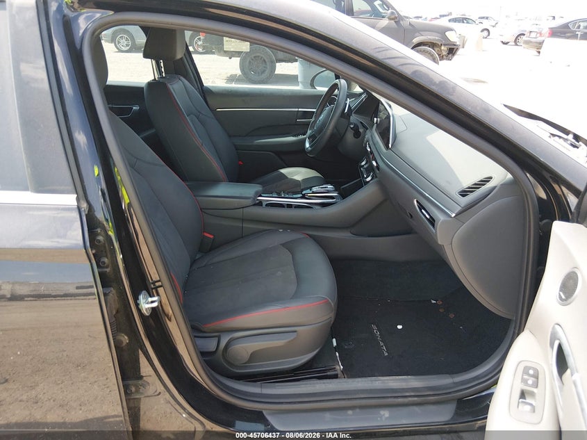2021 HYUNDAI SONATA auction photo 5