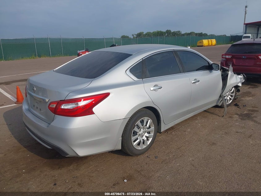 2017 NISSAN ALTIMA auction photo 4