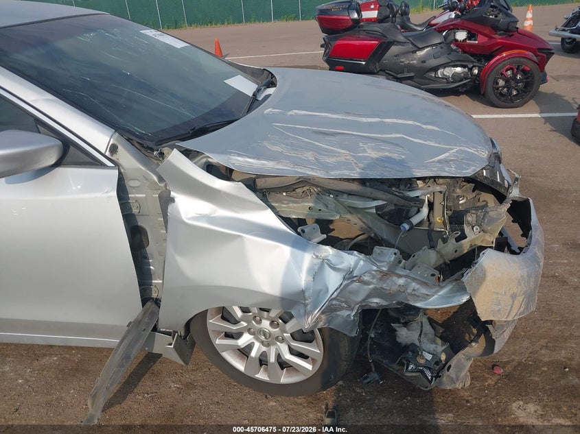 2017 NISSAN ALTIMA auction photo 6