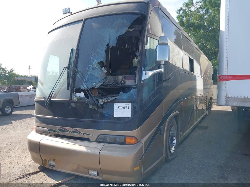1998 MOTOR COACH INDUSTRIES TRANSIT BUS auction photo 2