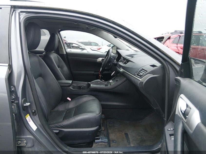 2012 LEXUS CT 200H auction photo 5