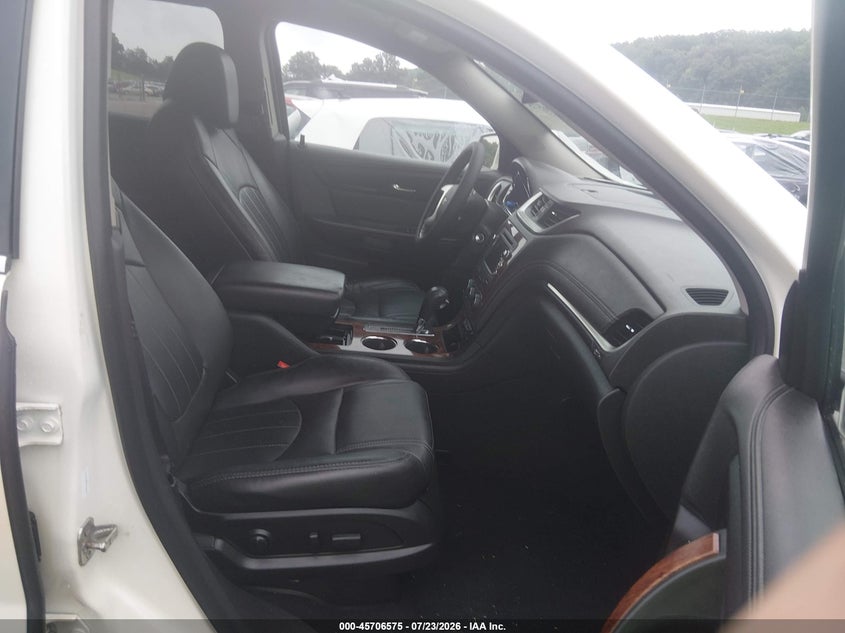 2014 CHEVROLET TRAVERSE auction photo 5