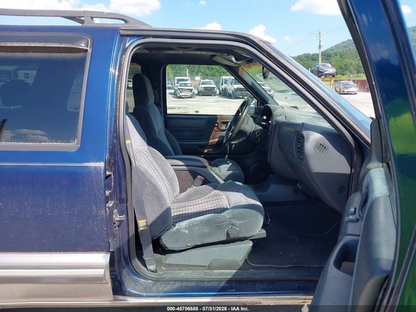 1998 CHEVROLET BLAZER auction photo 5