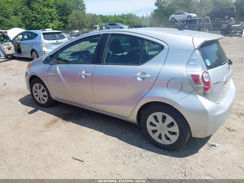 2014 TOYOTA PRIUS C auction photo 3
