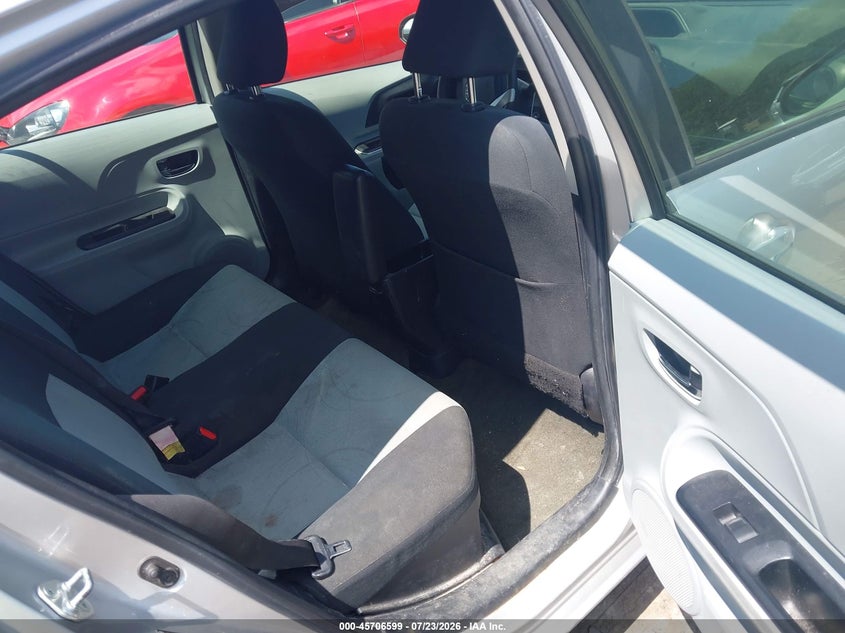 2014 TOYOTA PRIUS C auction photo 8