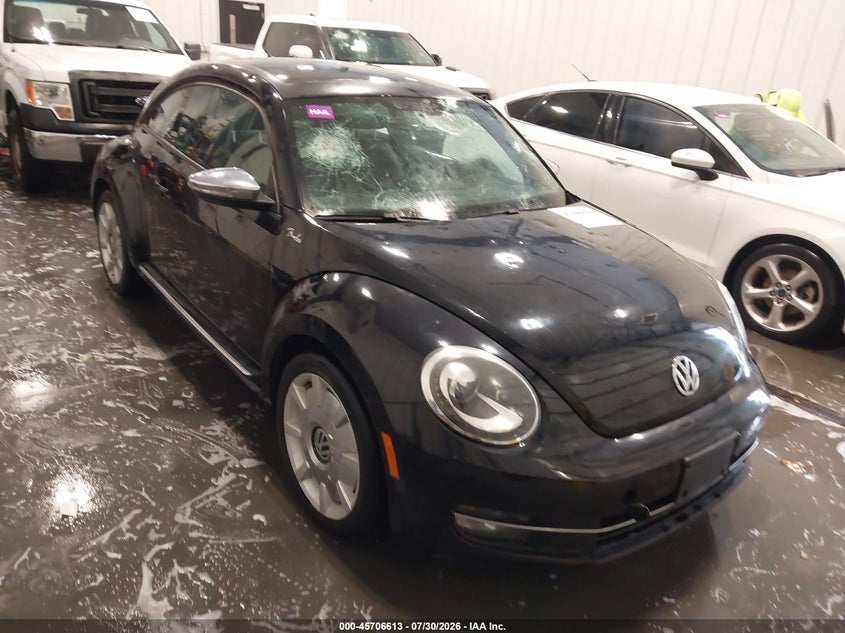 2013 VOLKSWAGEN BEETLE auction photo 6