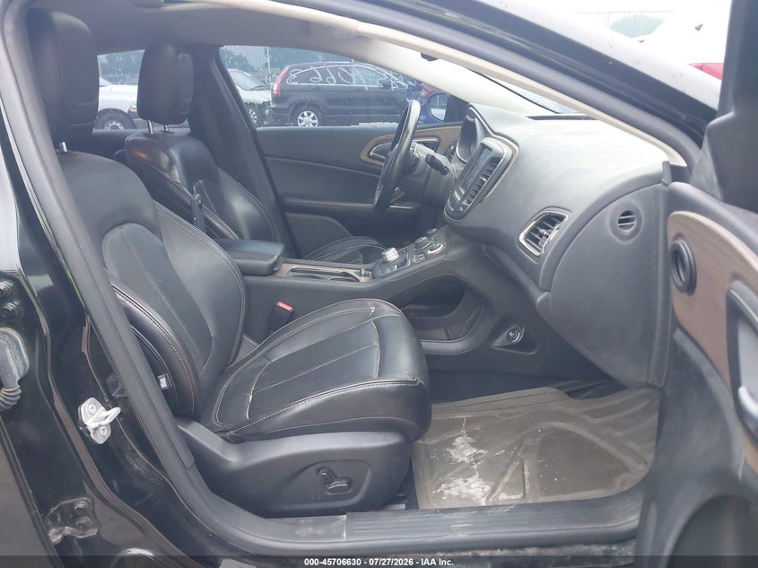 2015 CHRYSLER 200 auction photo 5
